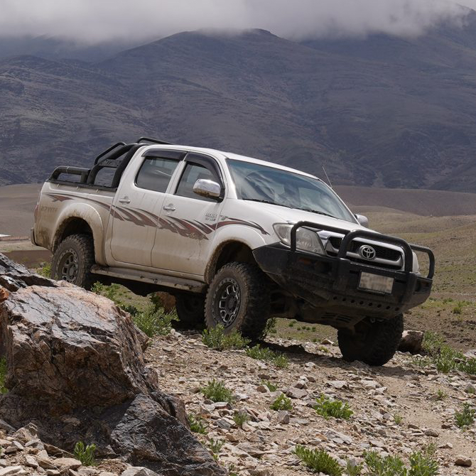 toyota hilux pick up truck rental